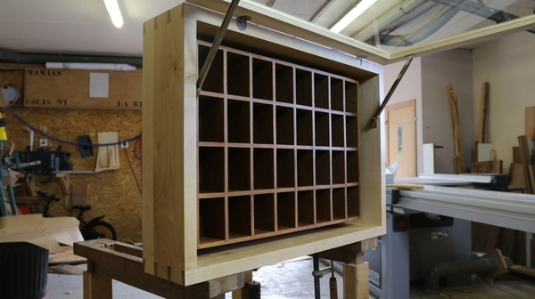 Une vitrine pour ranger des montres