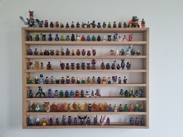 Etagère personnages Lego