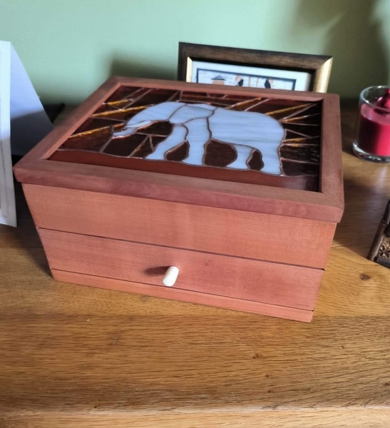 Une petite boîte en alisier