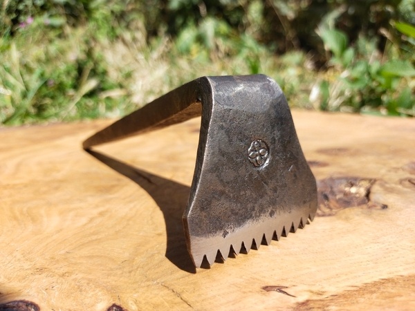 Griffe d'établi forgée