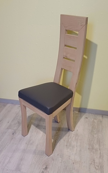 Chaise de salle à manger design