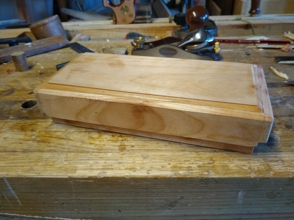 Boite à pierre à huile