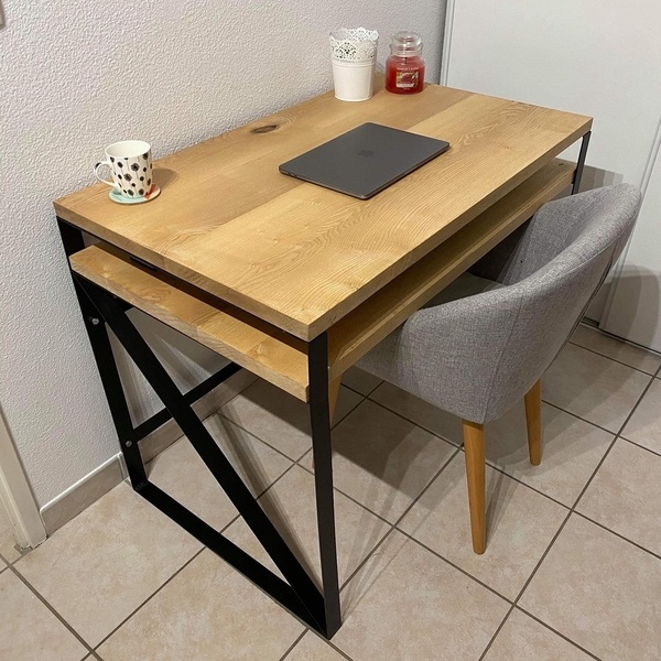 Petit bureau en frêne