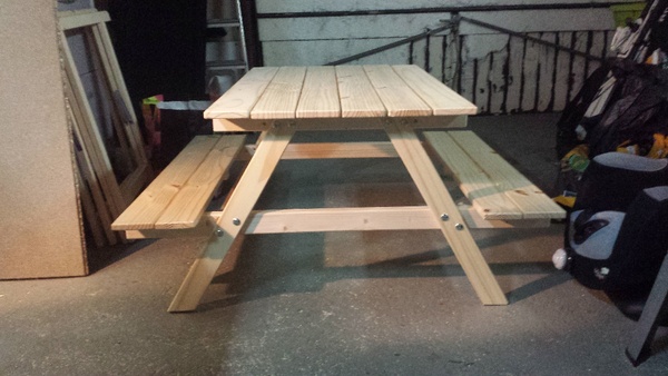 Table de Pique Nique pour enfant .