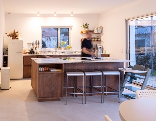 Cuisine en placage de noyer