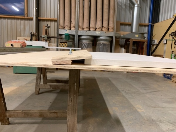 Support pour placage de chants