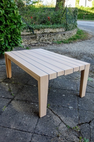 Petite table basse en chêne rouge