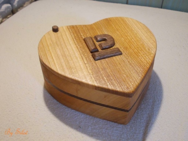 Petite boîte en forme de coeur