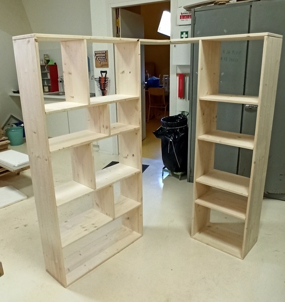 Bibliothèque en coin