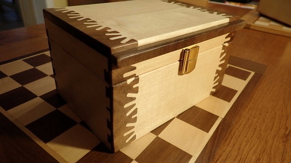 Boites à queues fantaisie