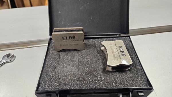 Vends régleur de fers Arbre de 80 mm