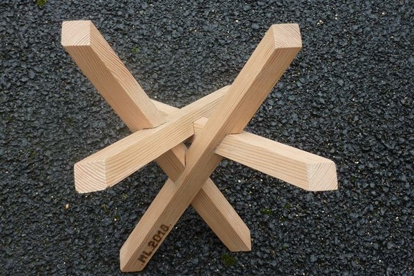 Pietement 4 arêtiers droits croisés base rectangulaire