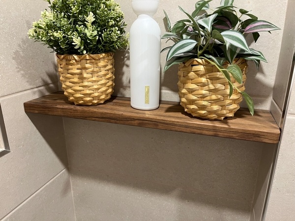 Fixation d'étagère entre mur invisible (la fixation, pas les murs!)