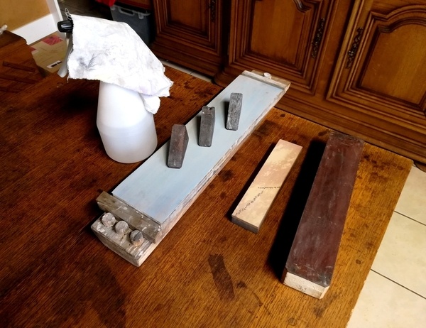 « Aiguiserie, » version 1, « usine à gaz »