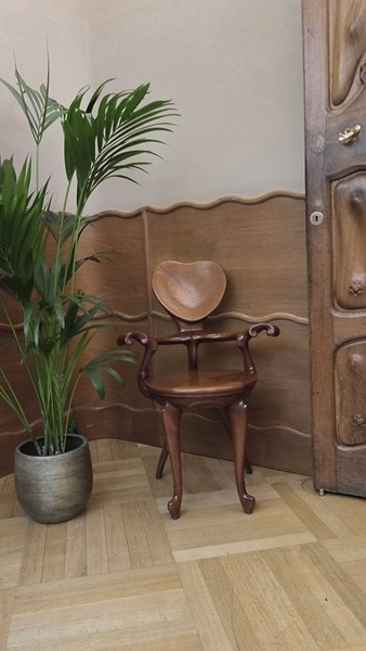 Chaise a la casa batllo