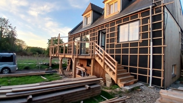 Terrasse et escalier douglas