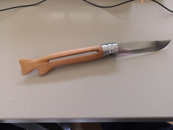 Opinel poisson en merisier et lame carbone