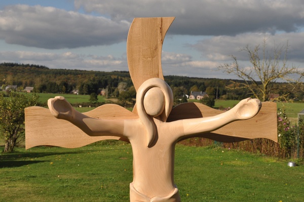 Christ en bois réalisé pour l'église de Wéris