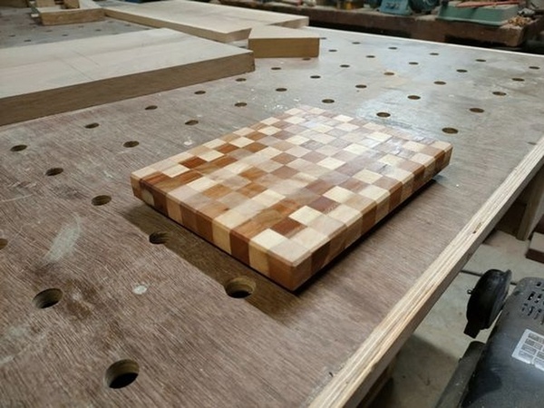 Planche a découper damier