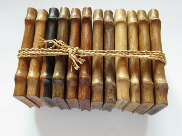 Série de livres en bois africains pour xylothèque