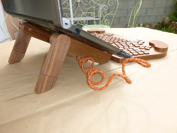 Iota, un support pour PC portable