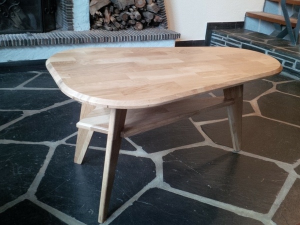 Table basse en chêne.