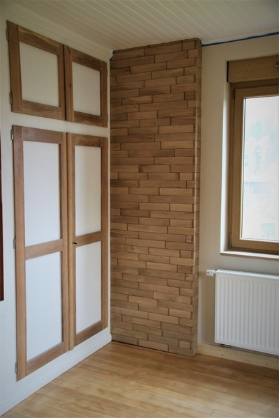 Placard avec parement bois