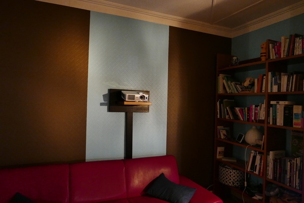 Etagere pour video projecteur