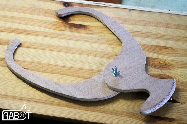 Fabrication simple d'un compas d'épaisseur