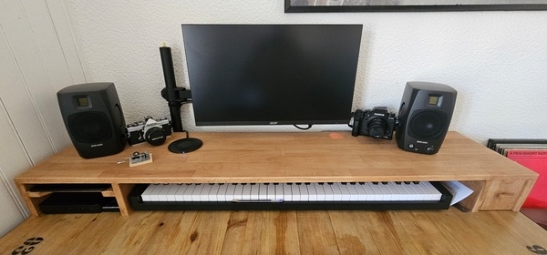 Console de Bureau (pour Piano)