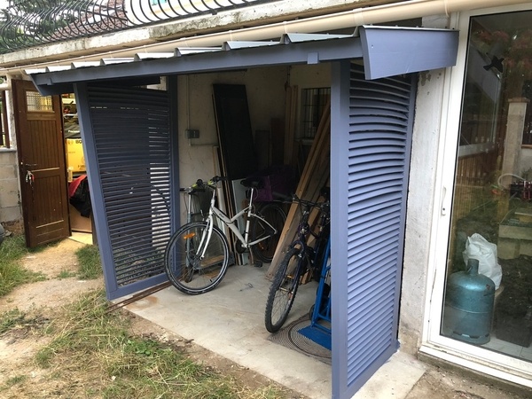 Abris à vélo, claire-voie en lattes de sommiers