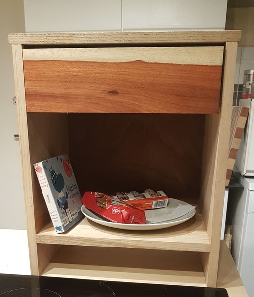 Table de nuit pour ma filleule