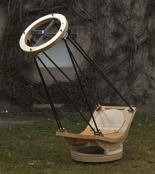 Télescope "design mid century"