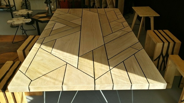 Table chêne/joint "pont de bateau" 100% sur-cyclée