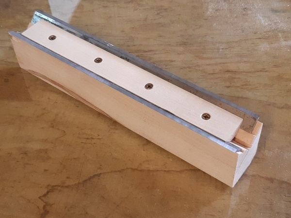 Support d'affûtage manuel pour fers de raboteuse