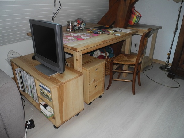 Un espace bureau en frêne