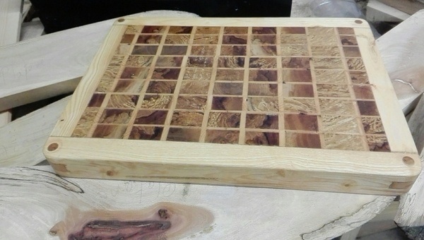 Planche à découper en bois de bout