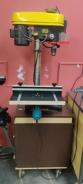 Modification d'un plateau de perceuse à colonne pour y fixer une afflereuse