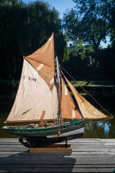 Langoustier de Camaret réalisé en chataignier et pin du nord (photos Sébastien Loffler )