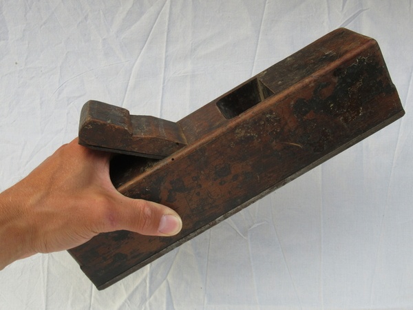 Grand rabot à semelle d'acier et lumière ultra fine : rabot pour ivoire !