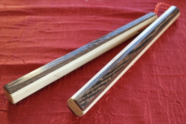 Nunchaku en bois précieux