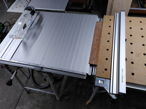 Augmentation de la capacité du guide latéral de la scie CS 70