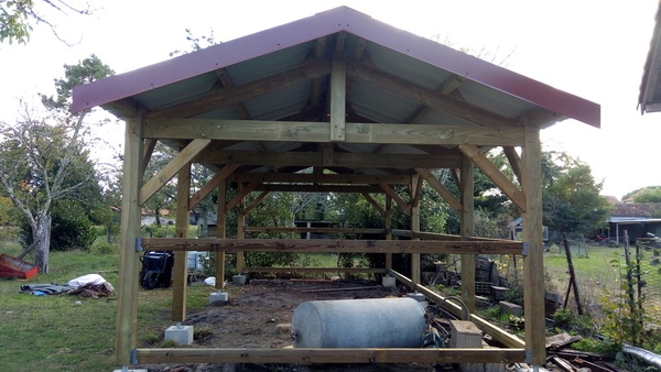 Abri prêt à barder