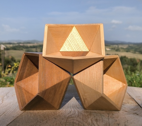 Un bol isocaédrique et ses deux petits frères