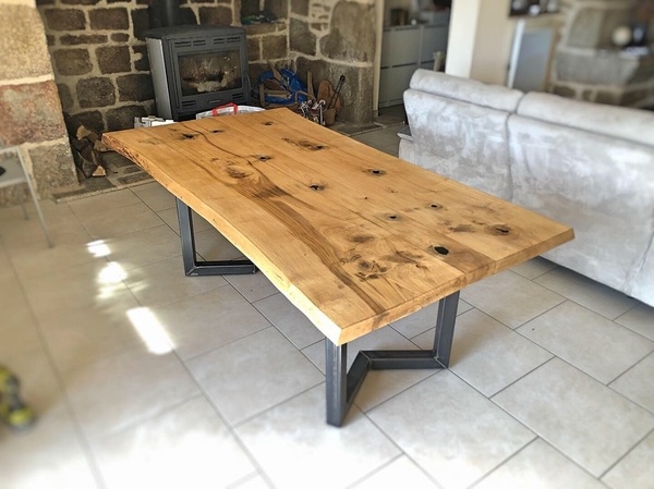 Table à manger en chataignier