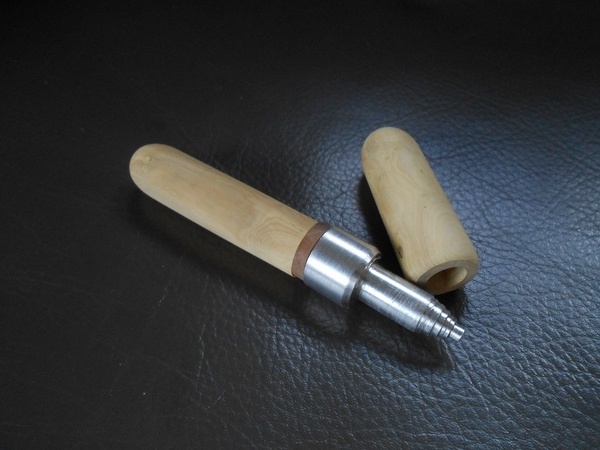 Stylo en olivier et aluminium