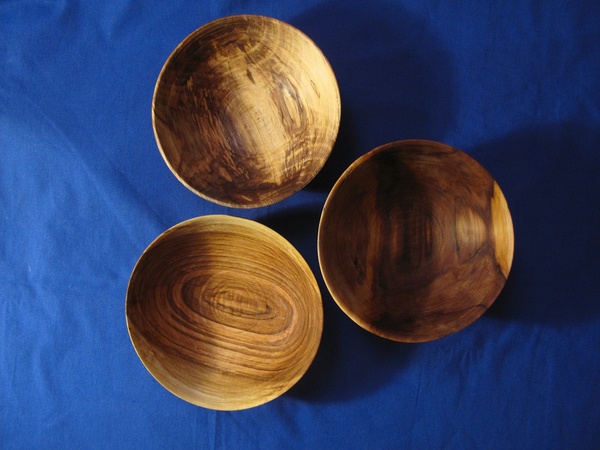 Bols tournés au tour à perche