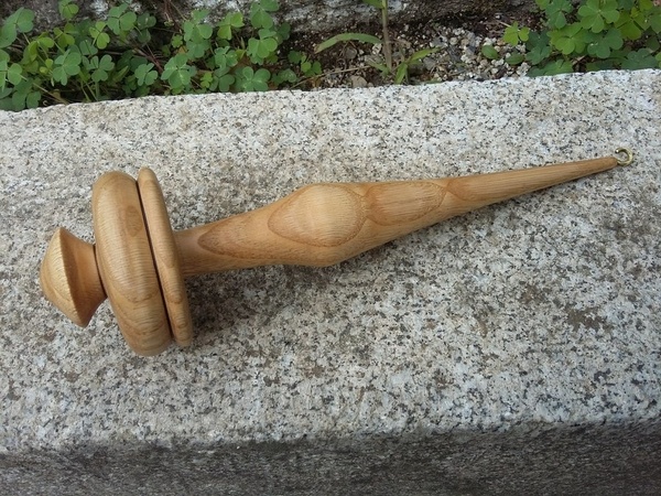 Un fuseau pour filer la laine