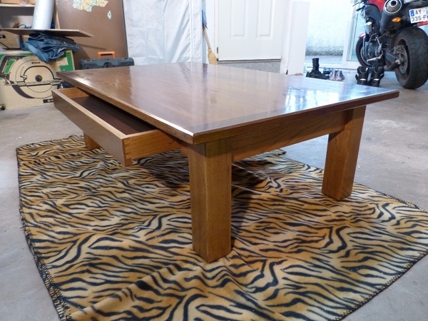 Table basse en frêne