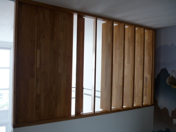 Claustra persienne qui se referme